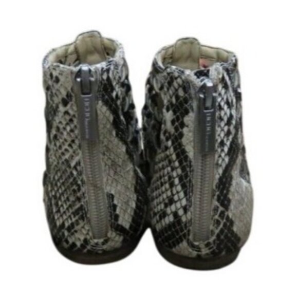 BCBG BCBGeneration Ginger Sequined Ankle Cuff Back Zip T-Strap Sandal Size 6.5 - Picture 4 of 11